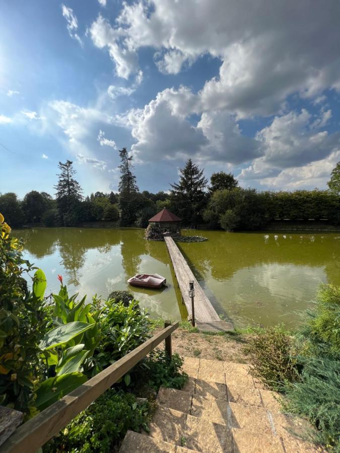 Lake Noble Saint-Germain-l'Aiguiller Buitenkant foto